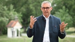Franz Waldenberger, Präsident der Landwirtschaftskammer OÖ, spricht über problematische Preise, ...