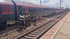 Vier Feuerwehren standen im Einsatz, um die 500 Reisenden zu evakuieren.