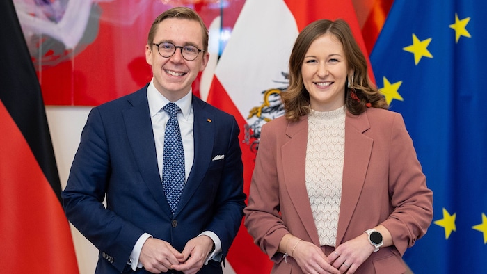 Philipp Amthor bei einem Treffen mit Österreichs Familienministerin Claudia Bauer (ÖVP)