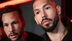 Tristan und Andrew Tate droht in Großbritannien lange Haft.