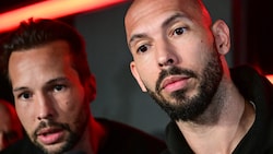Tristan und Andrew Tate droht in Großbritannien lange Haft.