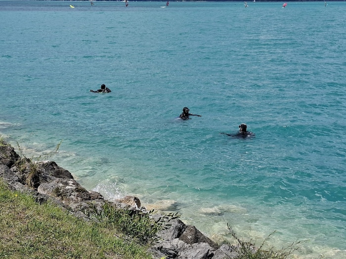 Nach 20 Minuten wurde der Taucher unverletzt im Wasser gefunden.