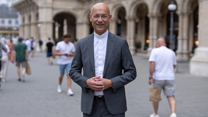 Dompfarrer Toni Faber verabschiedet sich mit 1. September 2027 in Pension. Auch die schicke ...