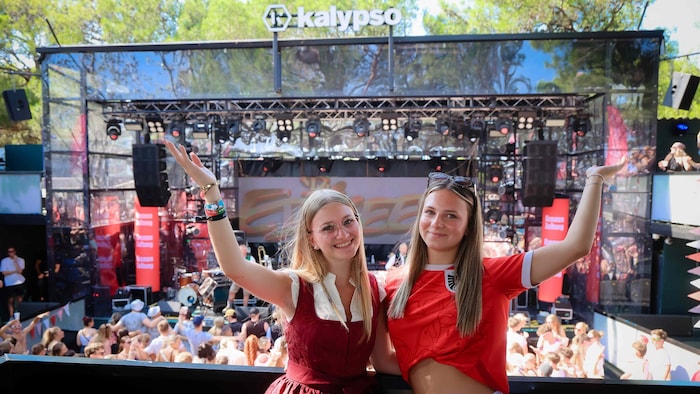 Tausende partybegeisterte Besucher feierten ausgelassen zu Edlseer-Hits wie „Dancing Star“ oder ...
