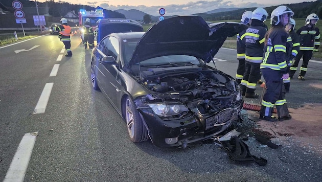 Die Feuerwehren rückten mit 30 Kräften zur Unfallstelle aus.
