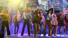 Love &amp; Peace: Ein Gruppe junger Menschen will die Welt verändern