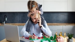 Homeoffice und dazu ein Kind betreuen: Das klingt in der Theorie einfacher als in der Praxis.