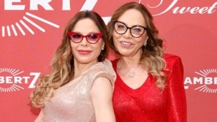 Ornella Muti und ihre Tochter Naike Rivelli (links) habe die russische Staatsbürgerschaft ...