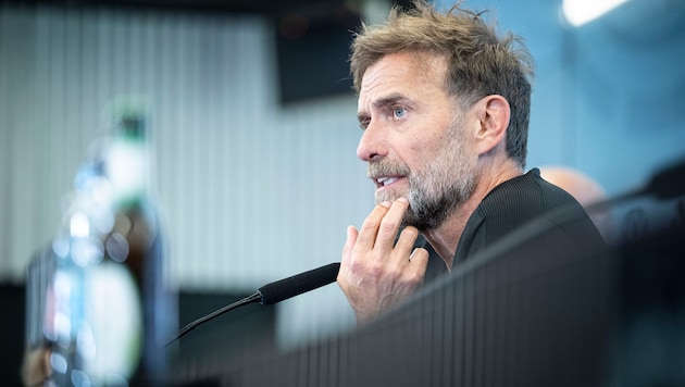 Jürgen Klopp presents his first DFB squad.
