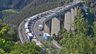 Christof Birbaumer Im Europa des freien Warenverkehrs ist nicht nur auf der Straße viel los. Im Hintergrund ...