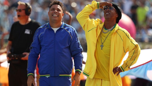 Ronaldo und Ronaldinho bei der WM-Finalfeier in den USA.