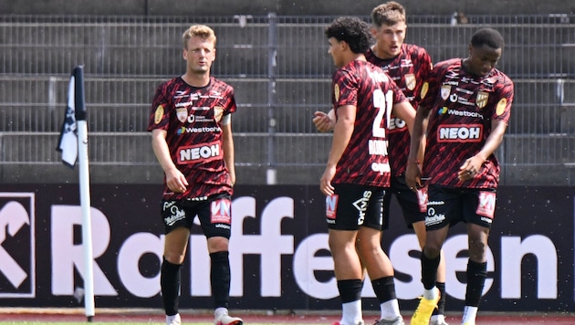 Für Pius Grabher (l.) und seine Teamkollegen wird es jetzt wieder ernst.