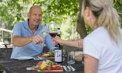 Otto und Dani Knaus führen einen Biobetrieb in Sulztal an der Weinstraße. Immer öfter wird auch ...