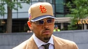 Sänger Chris Brown bleibt trotz seines Geständnisses auf freiem Fuß.