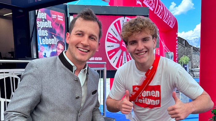 Markus Adrigan freute sich über ein „Krone“-Abo (links).