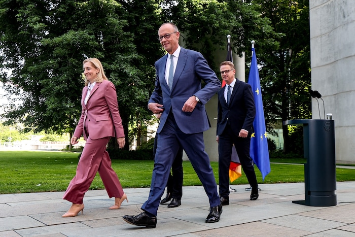 Frischen Wind für ordentlichen Aufschwung versprach sich der Kanzler, doch daraus wird vorerst ...