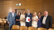 Franz Boschitz mit seinen Teams aus Beiburg und Eisenkappel sowie Gerichtspräsident Herrnhofer. 