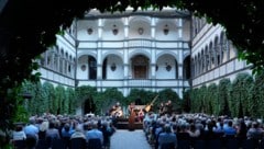 Das Eröffnungskonzert des Ensembles Cembaless im Arkadenhof, Grein