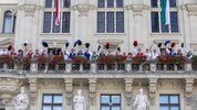 Wie Queen Elisabeth 1969 durften auch die Altstadtrichter auf den Balkon des Grazer Rathauses.