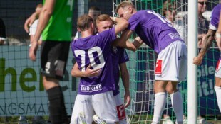 Austria Salzburg jubelte im ÖFB Cup bei Wals-Grünau.