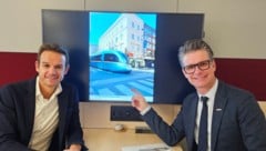 Bezirksstellenobmann Franz Ahm (rechts) und Markus Polka von der Wirtschaftskammer fordern die ...