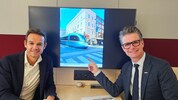 Bezirksstellenobmann Franz Ahm (rechts) und Markus Polka von der Wirtschaftskammer fordern die ...