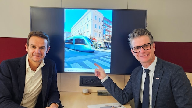 Bezirksstellenobmann Franz Ahm (rechts) und Markus Polka von der Wirtschaftskammer fordern die ...