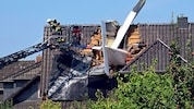 Die Einsatzkräfte eilten zum Absturzort, doch für den Piloten kam jede Hilfe zu spät. Wenige ...
