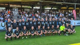Die Copa-Pele-Stars beehrten die altehrwürdige Gruabn.