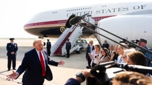 AP/Julia Demaree Nikhinson „Das beste Flugzeug der Welt“, meinte Trump noch vor dem Erstflug. Jetzt sieht das wohl anders ...