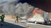 Ein Wohnmobilbrand ließ die A10 bei Zederhaus stocken.
