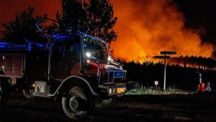 2500 Feuerwehrleute kämpfen derzeit gegen die Waldbrände bei Bordeaux.