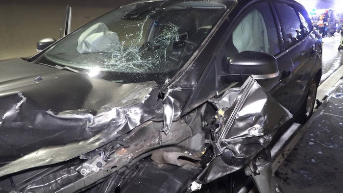 Auch der zweite Unfallwagen wurde erheblich beschädigt.