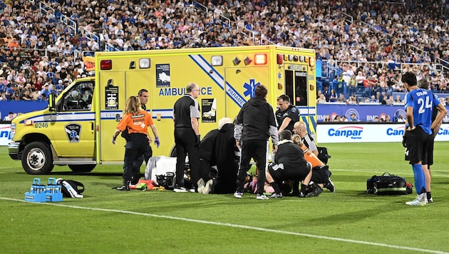 The medical staff attended to German Berterame.
