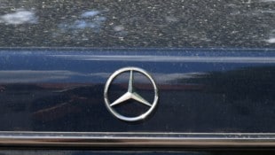 Kaum war der Besitzer ausgestiegen, soll der 16-Jährige mit dem Mercedes davongefahren sein. ...