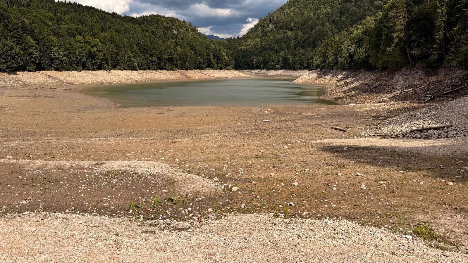 Aus zweitem Weltkrieg - Beliebter See wegen Sprengstoff-Fund gesperrt