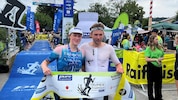 Caroline Pohle und Leon Pauger heißen die Sieger der Mitteldistanz 2026 beim Trumer Triathlon.