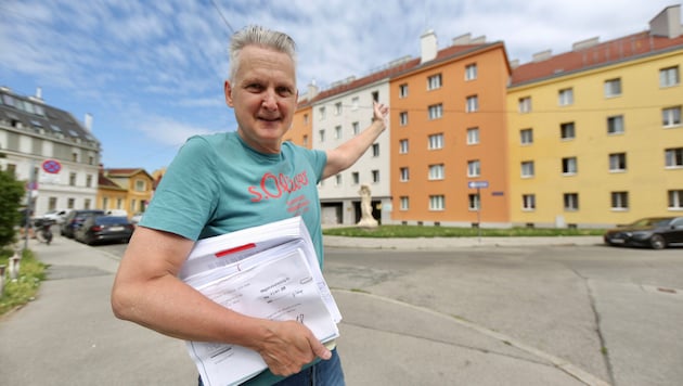 Herbert Geyer vor seiner Wohnhausanlage in der Floridsdorfer Prager Straße. Der Mieter bleibt ...