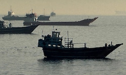 Kein Schiff könne die Straße von Hormuz passieren, ohne die iranischen Vorschriften einzuhalten, ...