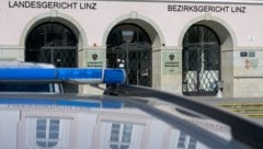 Einer der beiden bekam eine mehrmonatige unbedingte Haftstrafe (Symbolbild)