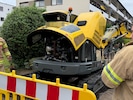 Äußerlich war vom Feuer nicht viel zu sehen, doch der Bagger wurde massiv beschädigt.