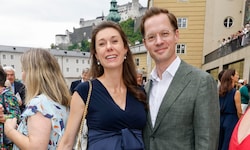 Raffaela Schaidreiter und Partner Jan können ihr Baby-Glück nicht mehr verbergen.