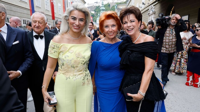 Arma Deissenhammer mit Inge Klingohr und Anita Müller