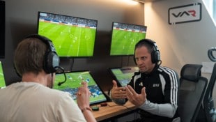 Die „Krone“ zu Besuch in der VAR-Zentrale am Wiener ÖFB-Campus. 