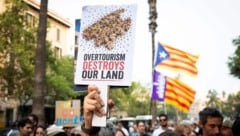 „Massentourismus zerstört unser Land“: Viele Mallorquiner haben Wohnungsnot, Staus, Schmutz und ...