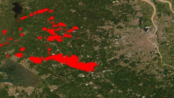 Satellitendaten der NASA zeigen die Brände westlich von Bordeaux in den vergangenen 24 Stunden.