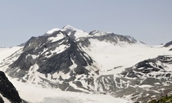 Die Wildspitze ist Österreichs zweithöchster Berg und ist im Sommer Ziel zahlreicher ...