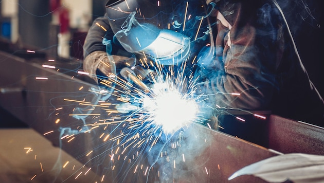 Die Funken sprühen derzeit eher nicht in Niederösterreichs Industriebetrieben. Aufträge fehlen, ...