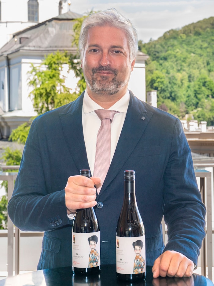 Mit dem Blaufränkisch Leithaberg DAC 2023, den Hewarth präsentiert, lassen sich zehntausende ...
