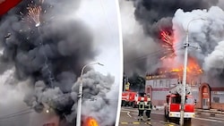 Ein Großbrand in einem russischen Einkaufszentrum löste eine Explosionsserie aus.